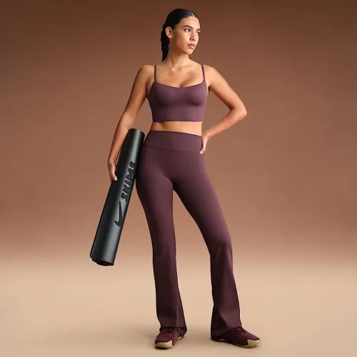 NikeSKIMS Matte жіноча З високою талією Slim Flaколір червоний лосіни колір червоний