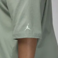 Nike Jordan Flight Heritage женская Graphic футболка (большие размеры) цвет зеленый