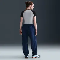 Nike Sportswear Chill Knit жіноча Slim Graphic футболка колір сірий
