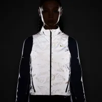 Nike Swift жіноча Therma-FIT ADV Reflective Running Vest колір сірий