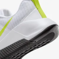 Nike MC Trainer 3 жіноча для тренування Кросівки колір білий