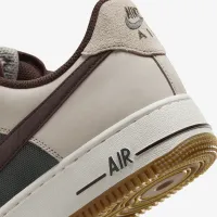 Nike Air Force 1 '07 чоловічі Кросівки колір коричневий