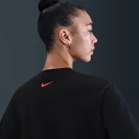 Nike Essential жіноча футболка колір чорний