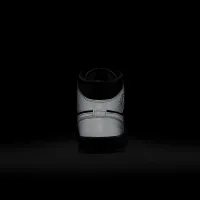 Nike Air Jordan 1 Mid SE чоловічі Кросівки колір чорний