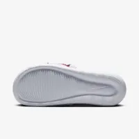 Nike Victori One жіноча Slides колір білий