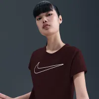 Nike Sportswear женская Short-Sleeve Graphic футболка цвет красный