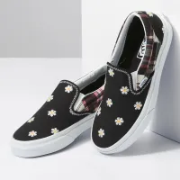 Кроссовки Vans Classic Slip-On VN0A5JMHUUW1 - Черные