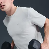 Nike Primary чоловічі Dri-FIT Short-Sleeve Versatile Top колір сірий