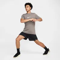 Nike чоловічі Dri-FIT Fitness футболка колір сірий