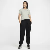 Nike Sportswear Club Essentials жіноча футболка колір зелений