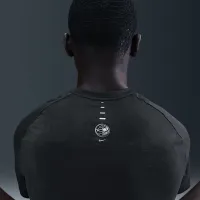 Nike Stride мужские Dri-FIT ADV Short-Sleeve Running Top with Reflective Accents цвет черный
