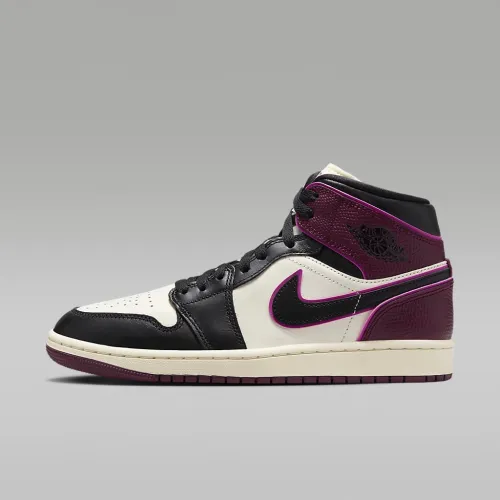 Nike Air Jordan 1 Mid SE жіноча Кросівки колір білий