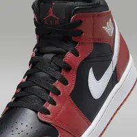Nike Air Jordan 1 Mid чоловічі Кросівки колір чорний