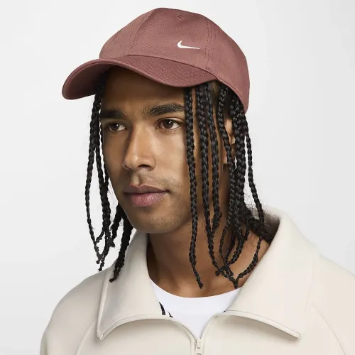 Nike Club Unstructuцвет красный Cap цвет коричневый