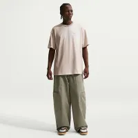 Nike Sportswear Premium Essentials футболка колір коричневий