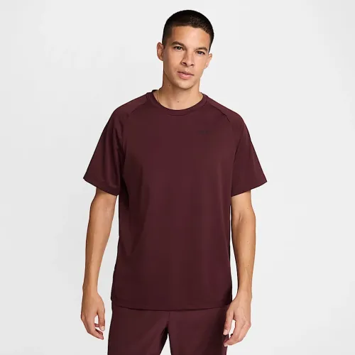 Nike A.P.S. чоловічі Dri-FIT ADV Short-Sleeve Versatile Top колір червоний
