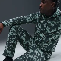 Nike Tech мужские Open-Hem Fleece Camo Pants цвет зеленый