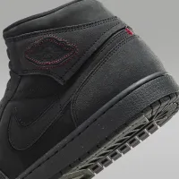 Nike Air Jordan 1 Mid SE Craft чоловічі Кросівки колір сірий