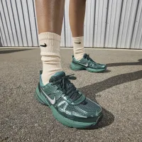 Nike V2K Run женская Кроссовки цвет зеленый