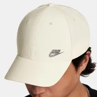 Nike Dri-FIT Club Structuцвет красный Metal Logo Cap цвет белый