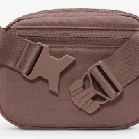Nike Aura Crossbody сумка (2л) цвет фиолетовый