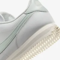Nike Cortez Leather жіноча Кросівки колір білий