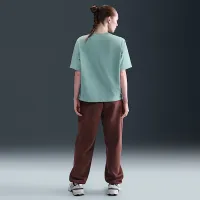 Nike Sportswear Essential жіноча Boxy футболка колір зелений
