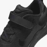 Nike Revolution 7 Little детские Кроссовки цвет черный