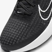 Nike Interact Run жіноча Road Running Кросівки колір чорний