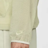 Nike Sportswear Tech Pack мужские Woven Pullover цвет зеленый