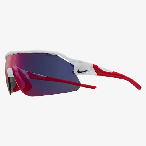 Nike Flyfree Shield Engineeколір червоний Field Tint колір білий