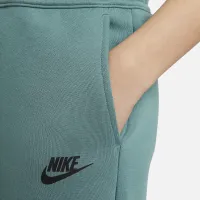 Nike Tech Fleece Big детские (для мальчиков) шорты цвет зеленый