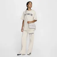 Nike Sportswear жіноча Loose Short-Sleeve Graphic футболка колір коричневий