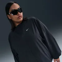 Nike Swift женская Repel Packable Running Куртка (большие размеры) цвет черный