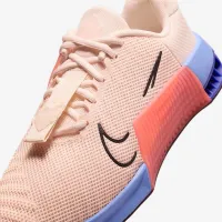 Nike Metcon 9 жіноча для тренування Кросівки колір коричневий