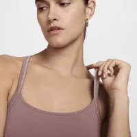 Nike One Fitted жіноча Dri-FIT Cropped Tank Top колір фіолетовий
