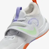 Nike Team Hustle D 11 Little дитячі Кросівки колір білий