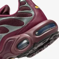 Nike Air Max Plus SE жіноча Кросівки колір червоний