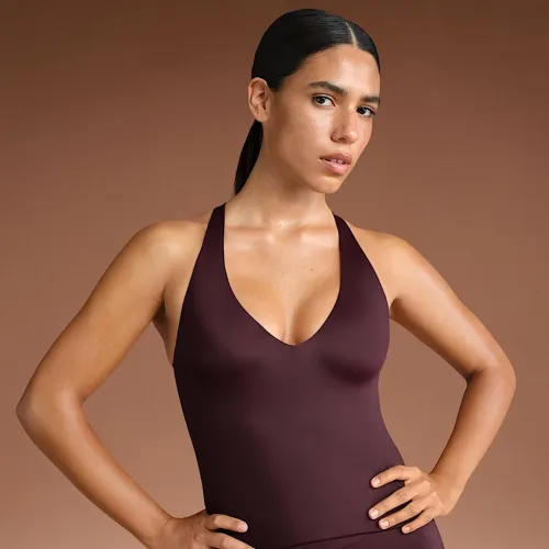NikeSKIMS Shine женская V-Neck Tank Top цвет красный