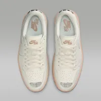Nike Air Jordan 1 Brooklyn Low жіноча Кросівки колір білий