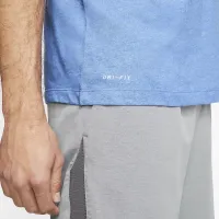 Nike Dri-FIT чоловічі Fitness футболка блакитний