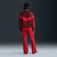 Nike Sportswear Windrunner женская Slim Mid-Rise Knit Pants цвет красный