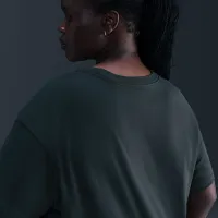 Nike Sportswear Essential женская футболка (большие размеры) цвет зеленый