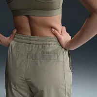 Nike Windrunner женская С высокой Талией Woven Open-Hem Pants цвет зеленый