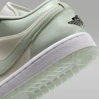 Nike Air Jordan 1 Low SE женская Кроссовки цвет белый