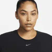 Nike Dri-FIT One Luxe женская Twist Cropped Short-Sleeve Top (большие размеры) цвет черный