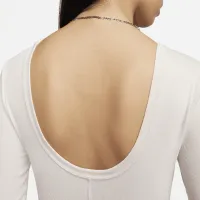 Nike Sportswear Chill Knit жіноча Tight Scoop-Back Long-Sleeve Mini-Rib Top колір коричневий