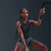Nike One Fitted женская Dri-FIT Cropped Tank Top цвет зеленый