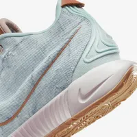 Nike LeBron XXI 