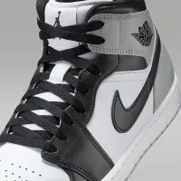 Nike Air Jordan 1 Mid чоловічі Кросівки колір білий